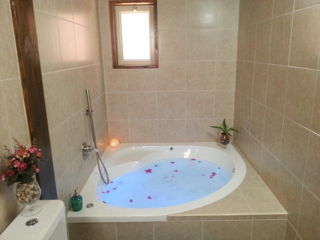 Dead Sea Dawn Vila Neot HaKikar Quarto foto