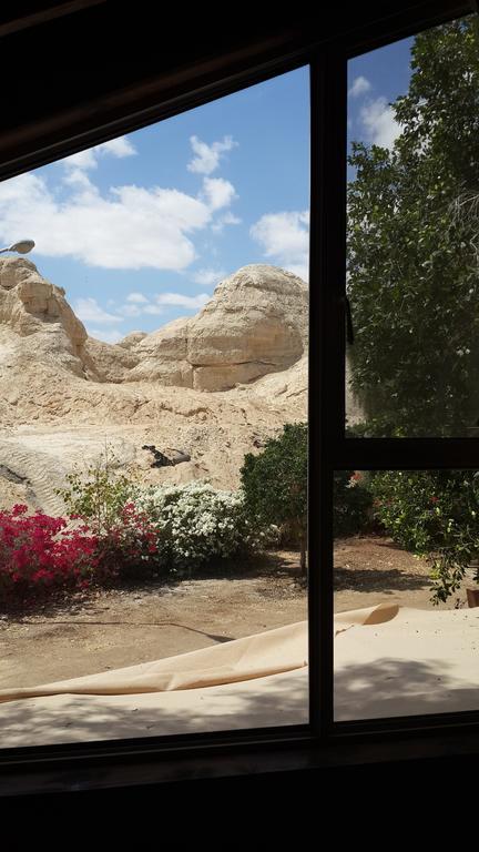 Dead Sea Dawn Vila Neot HaKikar Quarto foto